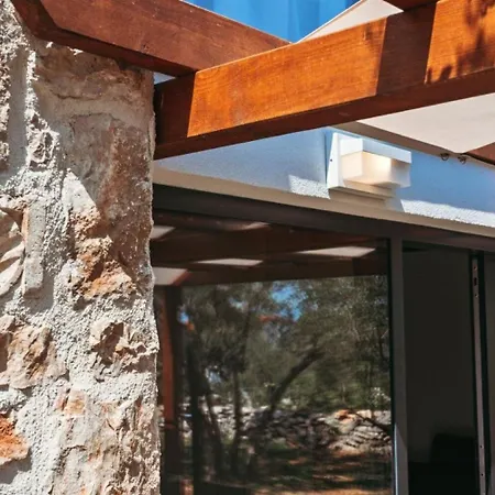 House Stone House With Jacuzzi Casa de Férias