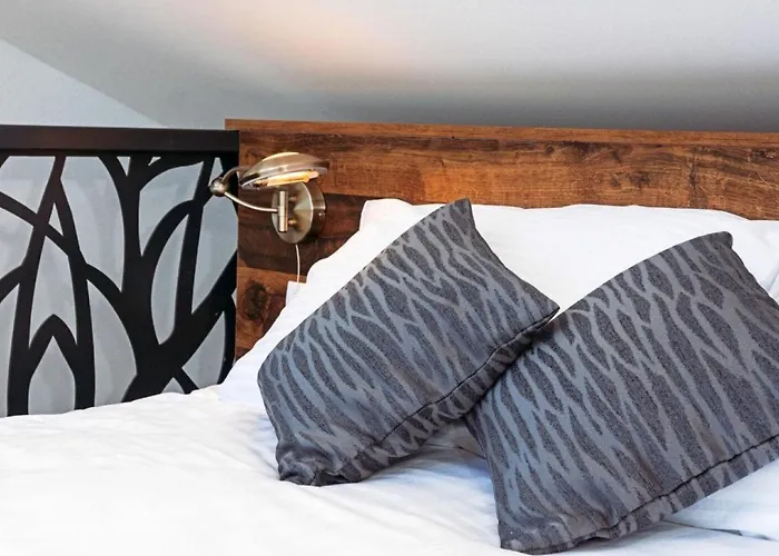 House Stone House With Jacuzzi