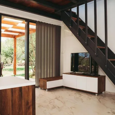 House Stone House With Jacuzzi Semesterbostad *