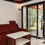 Vikendica House Stone House With Jacuzzi Lukoran