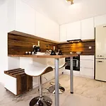 House Stone House With Jacuzzi Lukoran