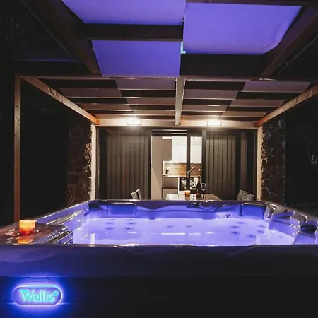 House Stone House With Jacuzzi * Lukoran